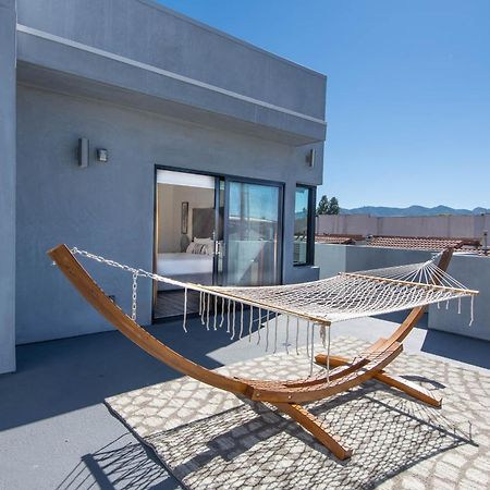 Regency Modern Apartments Glendale Bagian luar foto