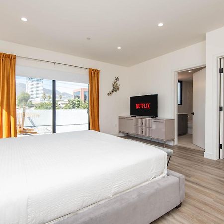 Regency Modern Apartments Glendale Bagian luar foto