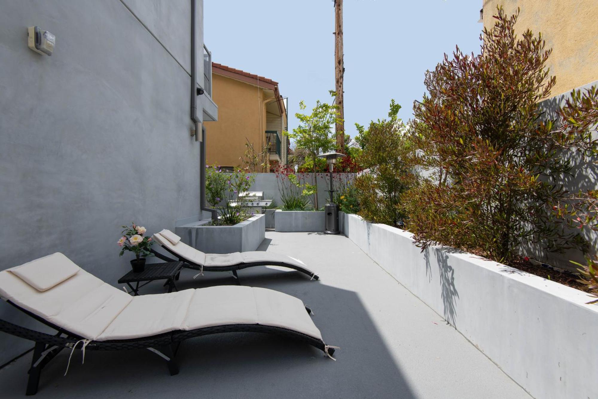 Regency Modern Apartments Glendale Bagian luar foto