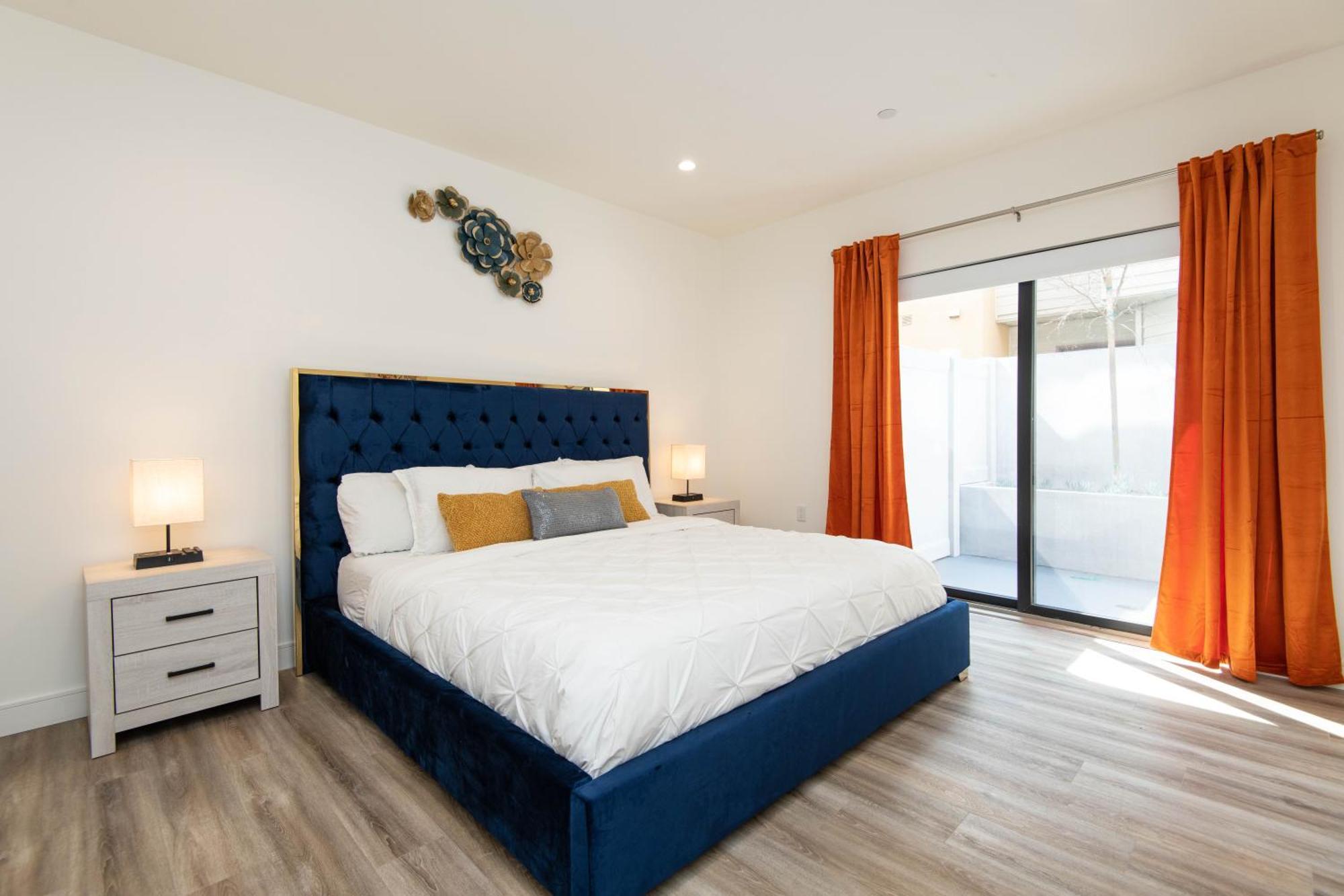 Regency Modern Apartments Glendale Bagian luar foto