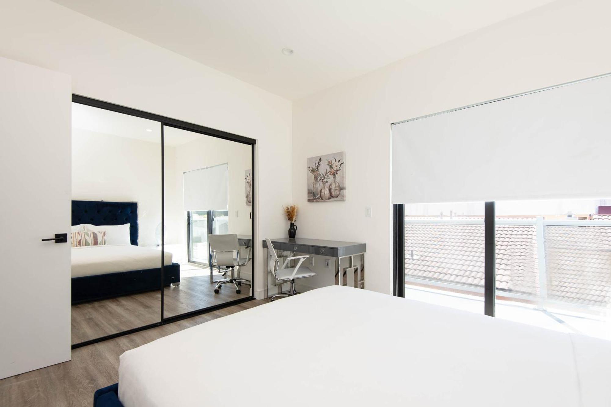 Regency Modern Apartments Glendale Bagian luar foto